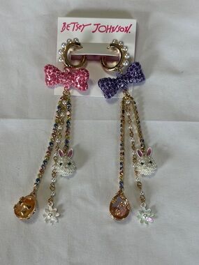Betsey Johnson Easter Bunny Charms Mismatched Bow Drop Earrings NWT